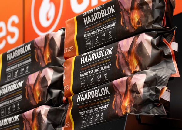 Giant Flames haardblok FSC 700gr, foto 3 van 6